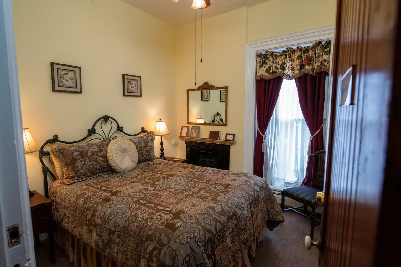 Spencer House Bed and breakfast 2*