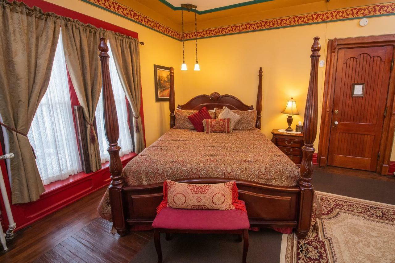 Spencer House Bed and breakfast